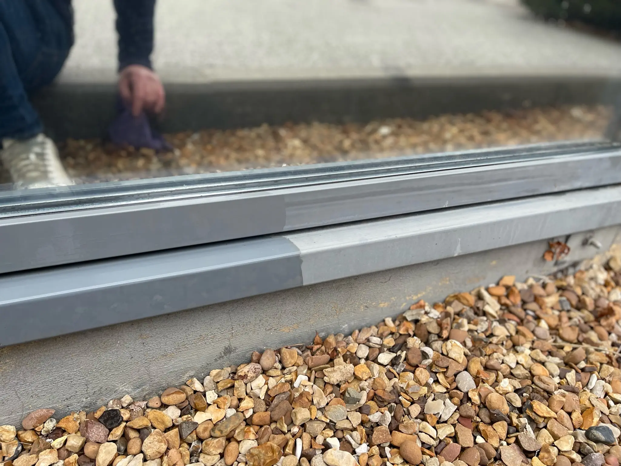 Concrete contamination removal from building facade